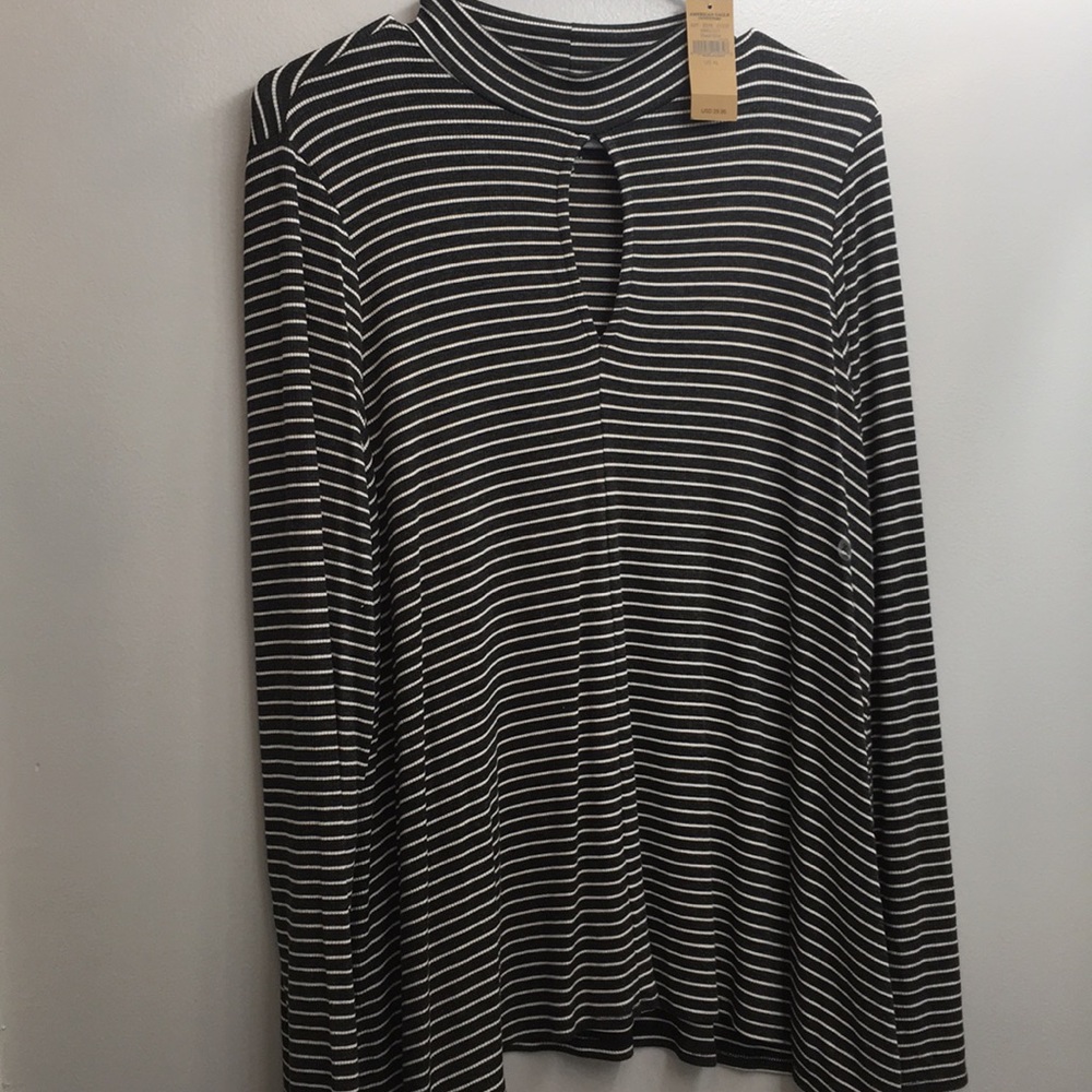 Long sleeve American Eagle top NWT!